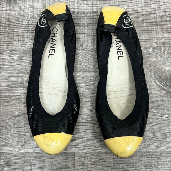Chanel Patent Two Tone Ballet Flats - Picture 1 of 11